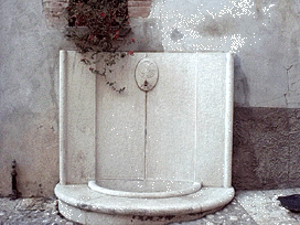 f8.gif (48614 byte)